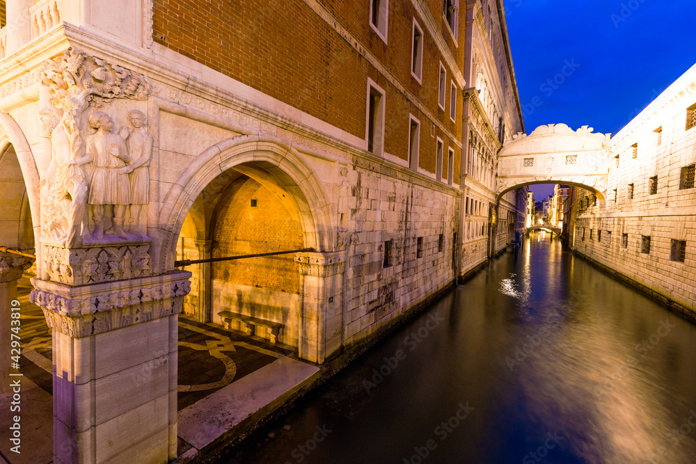 paysage de nuit à Venise