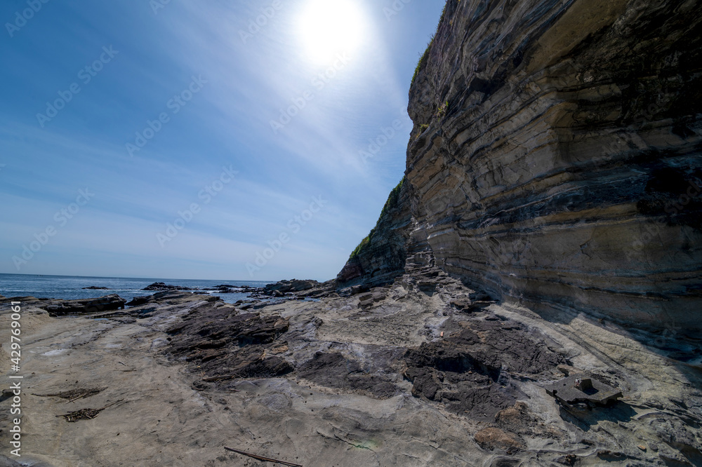 Obraz premium 海・海岸・岩壁