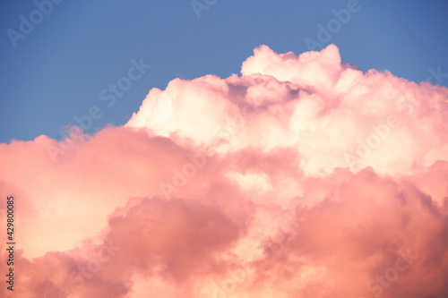 Tableau sur toile unreal abstract peachy pink cumulus clouds