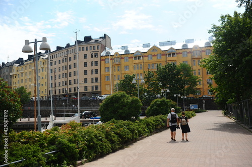 Wallpaper Mural Elderly couple in helsinki Torontodigital.ca