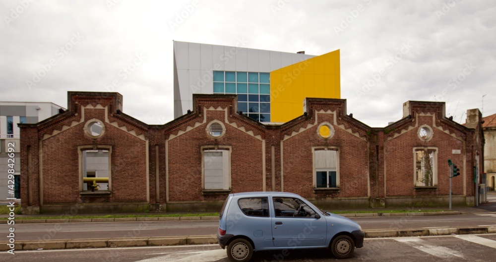 Fototapeta premium Architettura industriale in città