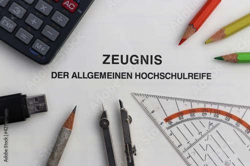 abitur, abiturzeugnis, allgemeine hochschulreife, hochschulreife, zeugnis, schulabschluss, gymnasium