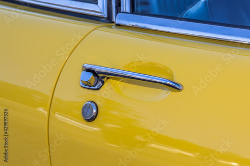 車のドアノブ Doorknob of private cars