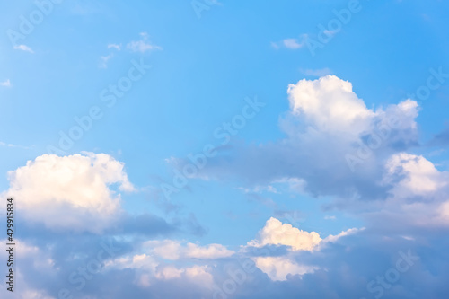Fototapeta Naklejka Na Ścianę i Meble -  Afternoon spring high sky with cumulus clouds.