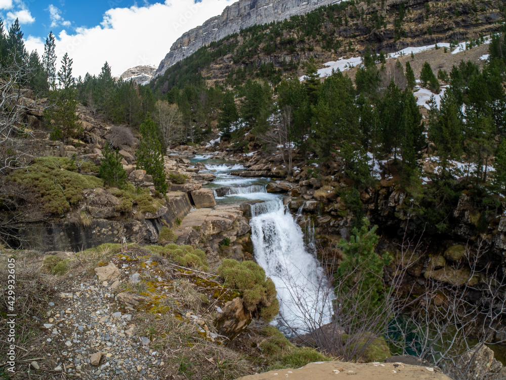 walk through the national park of ordesa and lost mountain walk through the national park of ordesa and lost mountain