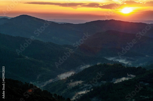 lever de soleil en Cévennes © YAD177