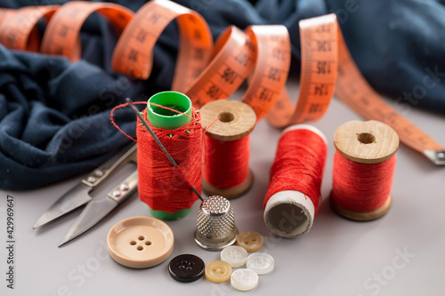Handicraft items, threads, sewing needles.