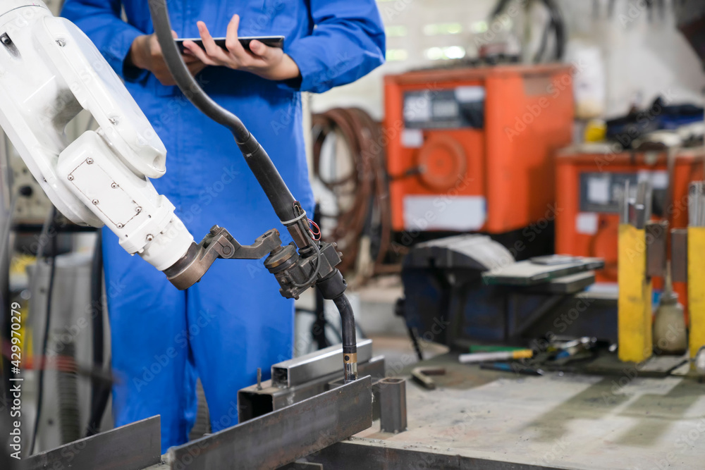Digital manufacturing operation. Industry 4.0 Digital manufacturing operation. Industry 4.0