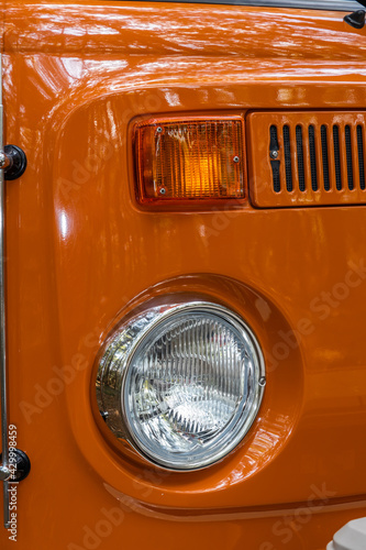 古い自動車のヘッドライト Headlight of the old car
