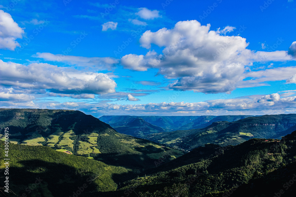 Fototapeta premium Sky and Moutains 