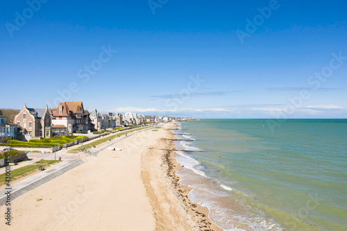 Quadro su tela La plage de Sword beach à Lion-sur-Mer en France, en Normandie, dans le Calvados, au bord de la Manche