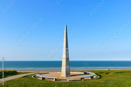 Le monument du point d'appui WN62 sur la plage de Omaha beach en France, en Normandie, dans le Calvados, au bord de la Manche.