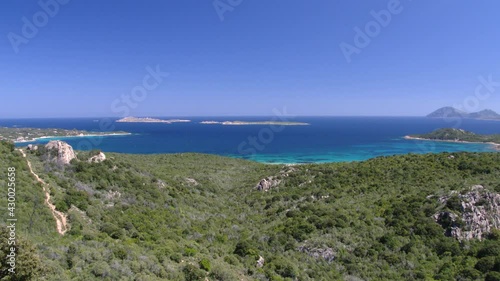 Liscia Ruja e' certamente una delle spiagge più grandi della Costa Smeralda, affacciata su un piccolo golfo chiuso in lontananza dalle spiagge di Capriccioli.  photo