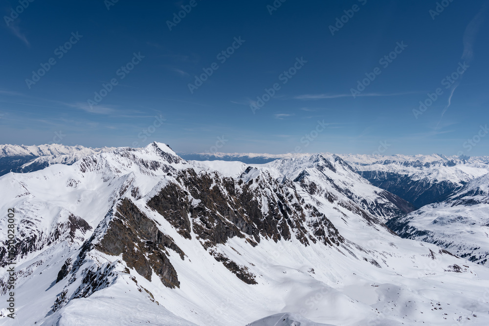 Blick vom Pirchkogel auf Sellrainer Berge im Winter