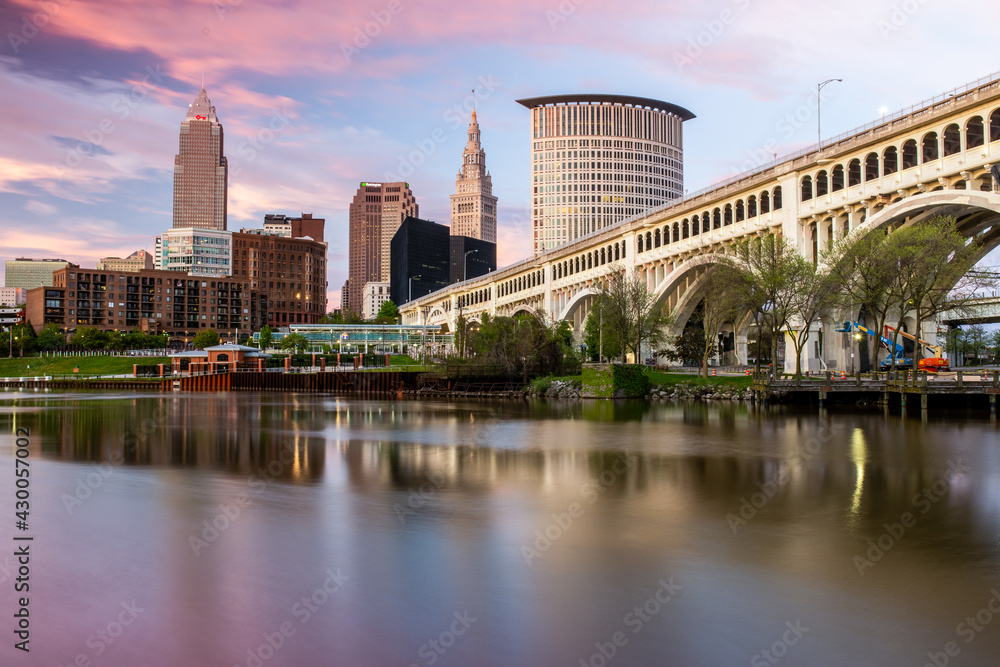 Cleveland Ohio Spring Cuyahoga River Sunrise Sunset