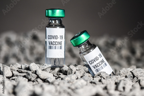 covid-19 coronavirus epidemie virus vaccin vaccination medecine