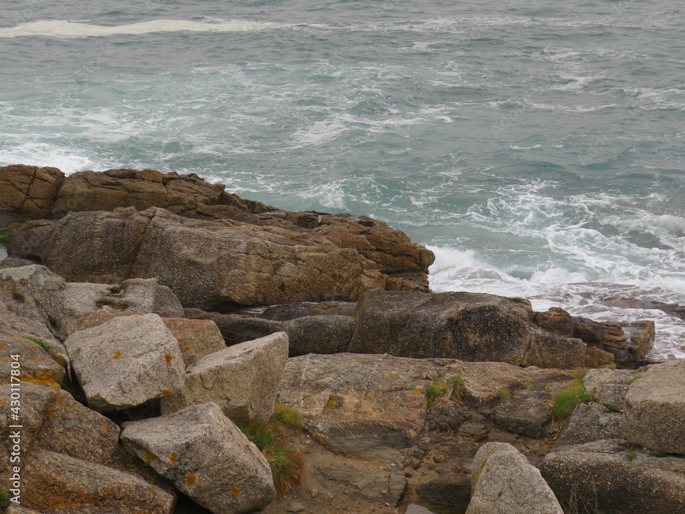 ocean waves on the rocks