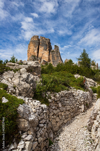 Cinque torri  Dolomiti ampezzane