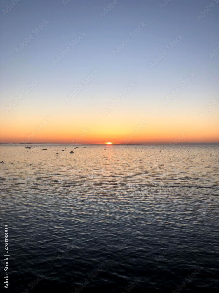 Obraz premium sunset in the sea