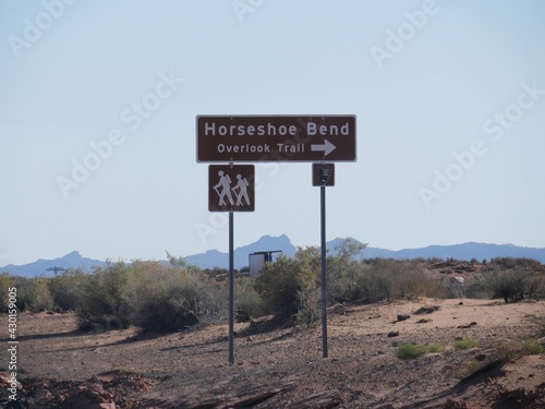 Sign on the roadside at the very popular Horsehoe Bend overlook trail in Arizona.