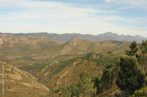 Rows upon rows of green valleys unfolding in the Outeniqua Mountains in the Western Cape © Gerrit Rautenbach