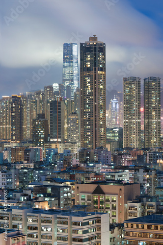 Skyline of downtown of Hong Kong city at night © leeyiutung