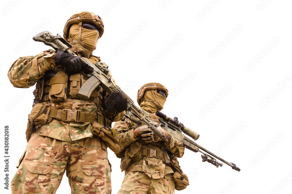 Obraz premium Two equipped special forces soldiers with rifles isolated on white background, space for text