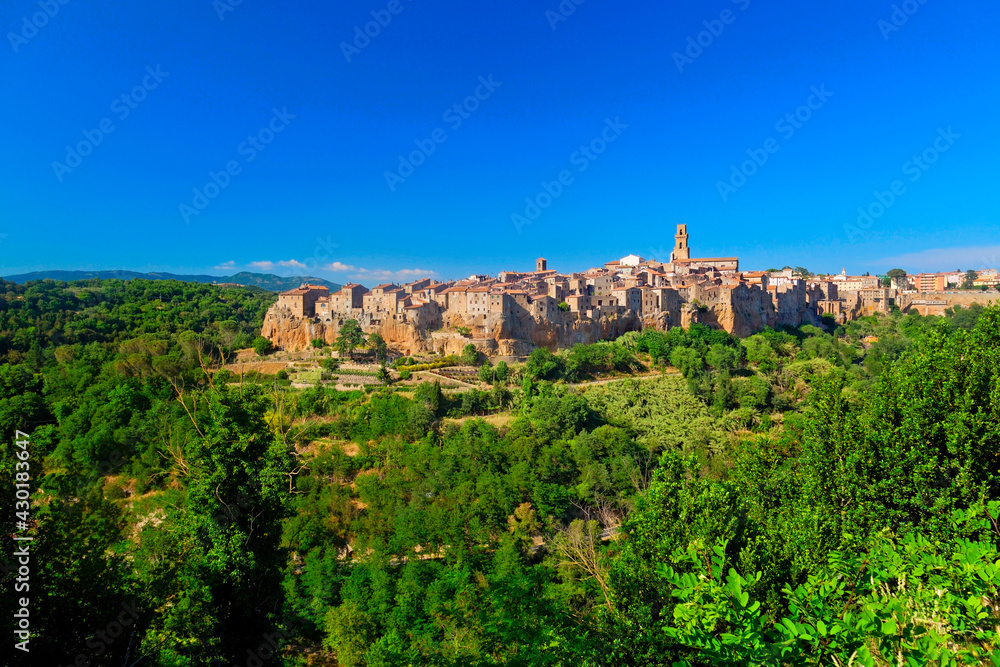 Mittelalterliches Dorf Pitigliano in der Provinz Grosseto, Toskana, Italien