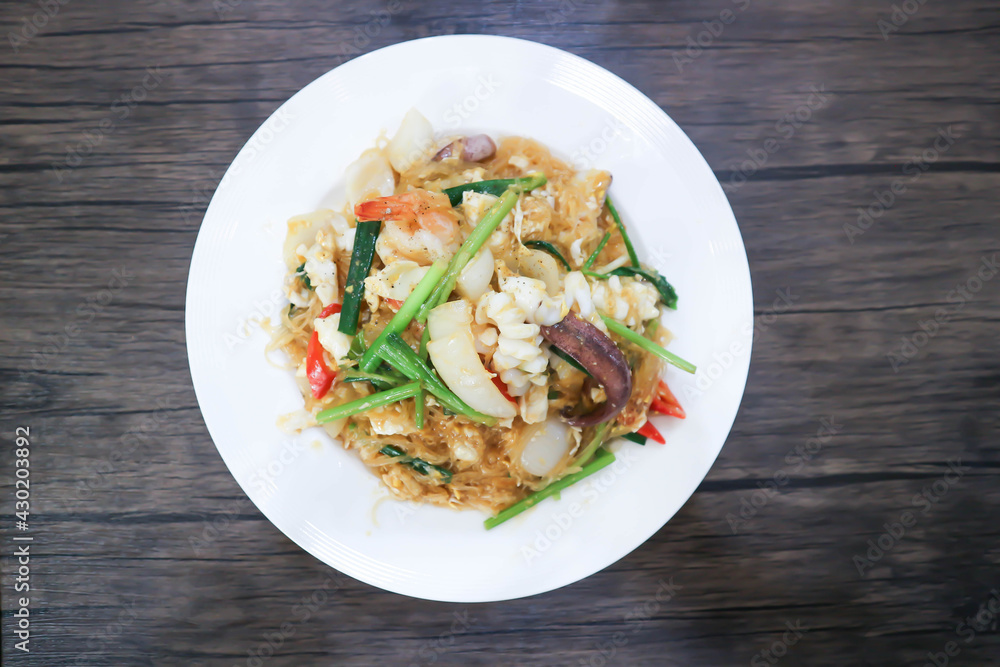 stir fried squid ,shrimp and vermicelli