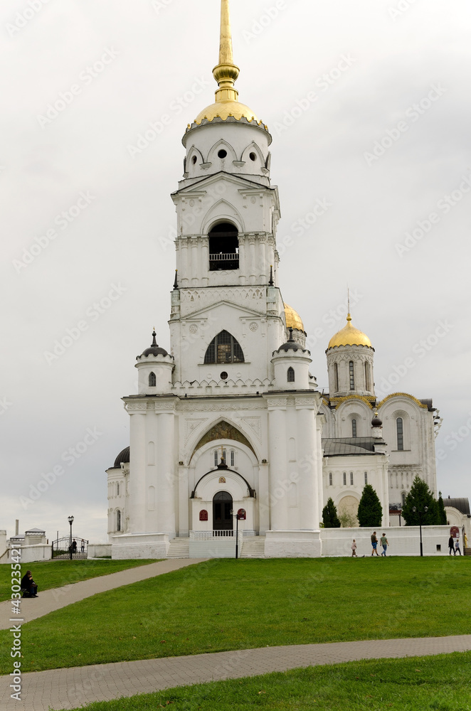 A view of the bell tower of the Assumption Cathedral of Vladimir the Golden Ring of Russia. Russia's attractions A view of the bell tower of the Assumption Cathedral of Vladimir the Golden Ring of Russia. Russia's attractions