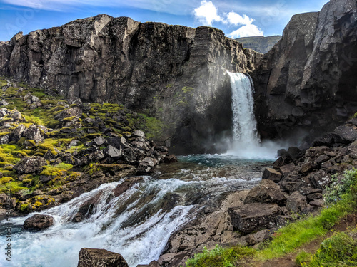 Foto Folaldafoss waterfall in Iceland