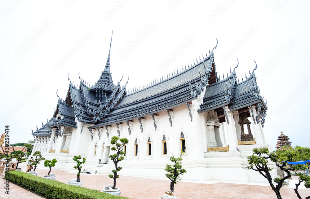 Fototapeta premium Sanphet Prasat Palace. Phra Si Sanphet Royal Palace in Ancient City of Samut Prakan in Thailand.