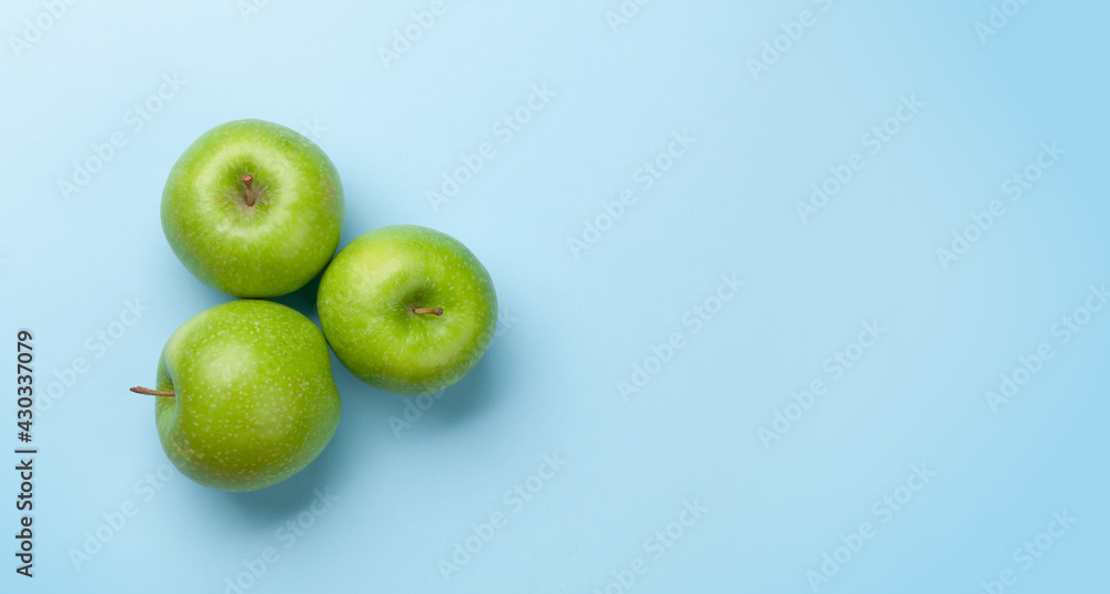 Fresh ripe green apples Fresh ripe green apples