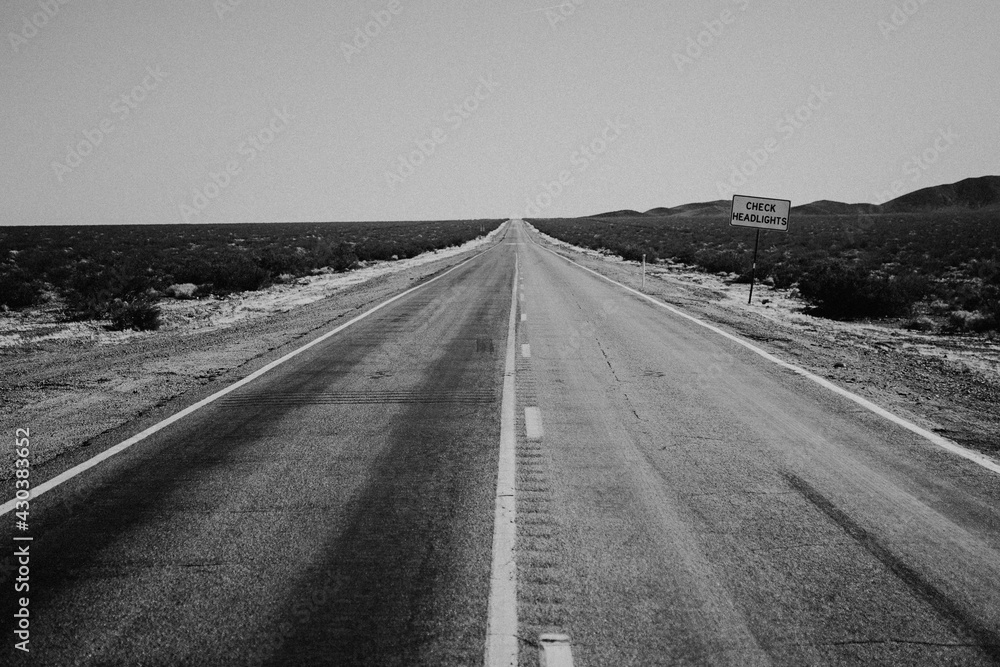 Amerika | Lonely Road