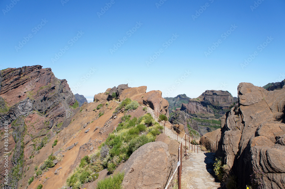 Wanderweg auf Vulkaninsel - Madeira/Portugal Wanderweg auf Vulkaninsel - Madeira/Portugal