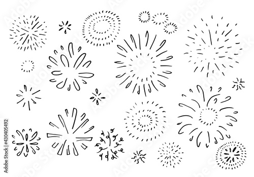 Fototapeta Naklejka Na Ścianę i Meble -  set of doodle starburst isolated on white background hand drawn from sunburst. design elements. vector illustration.