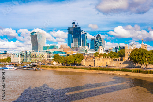Billede på lærred United Kingdom, England, London, Downtown skyscrapers