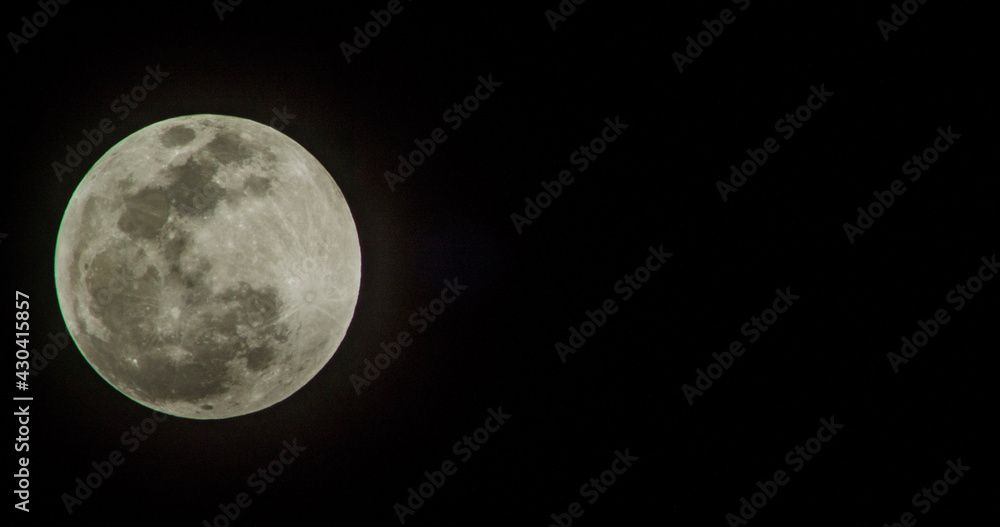 Obraz premium moon in the sky