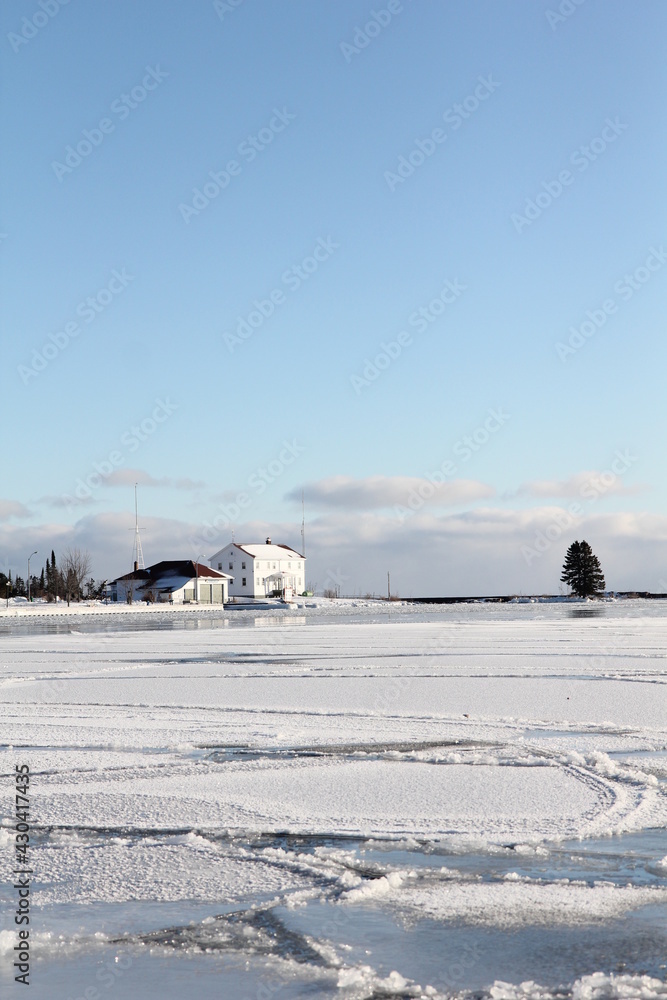 Fototapeta premium frozen lake in winter