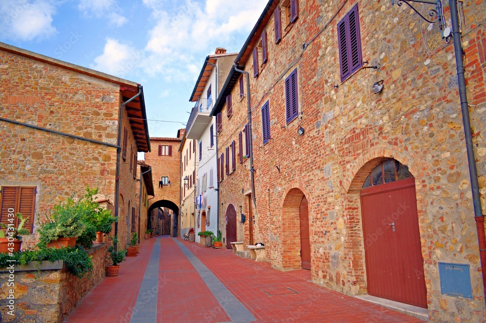 Obraz premium landscape of Casole d'Elsa, a Tuscan village of medieval origins in the province of Siena, Italy