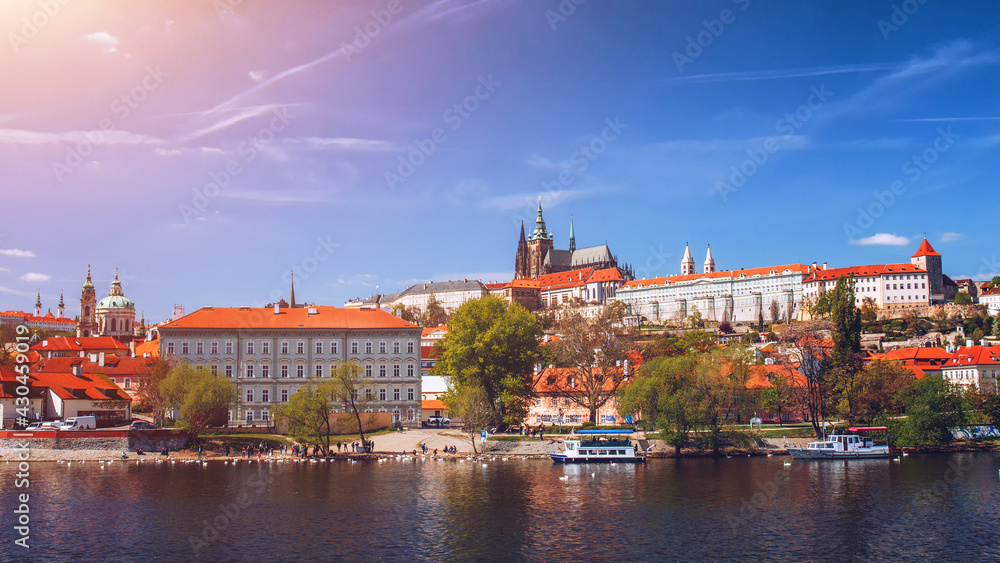 Obraz premium Prague Castle and Saint Vitus Cathedral, Czech Republic. Panoramic view