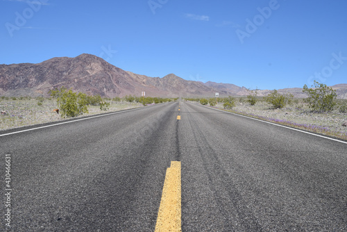 A desert highway road through Death Valley