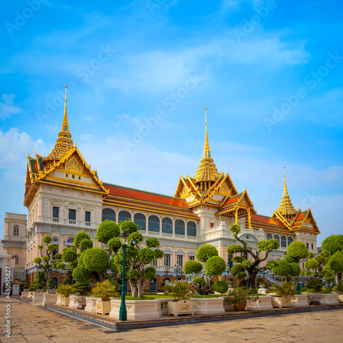 The Grand Palace built in 1782, made up of numerous buildings, halls, pavilions set around open lawns, gardens and courtyards © coward_lion