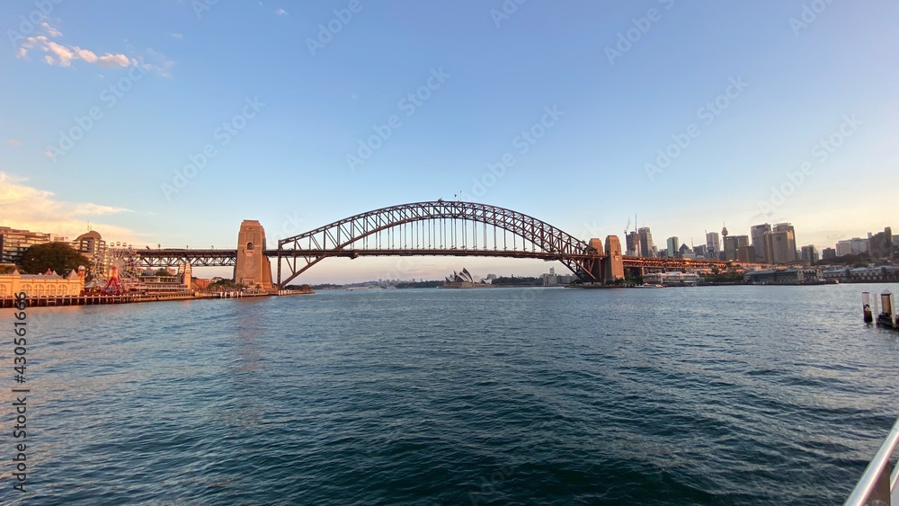 Obraz premium city harbour bridge