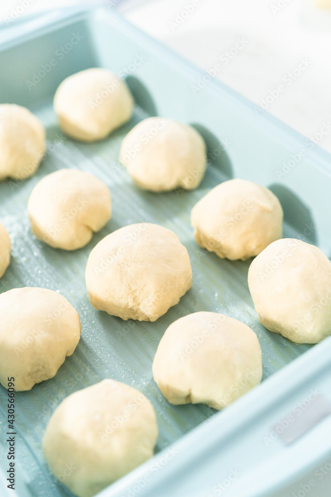 Dinner rolls