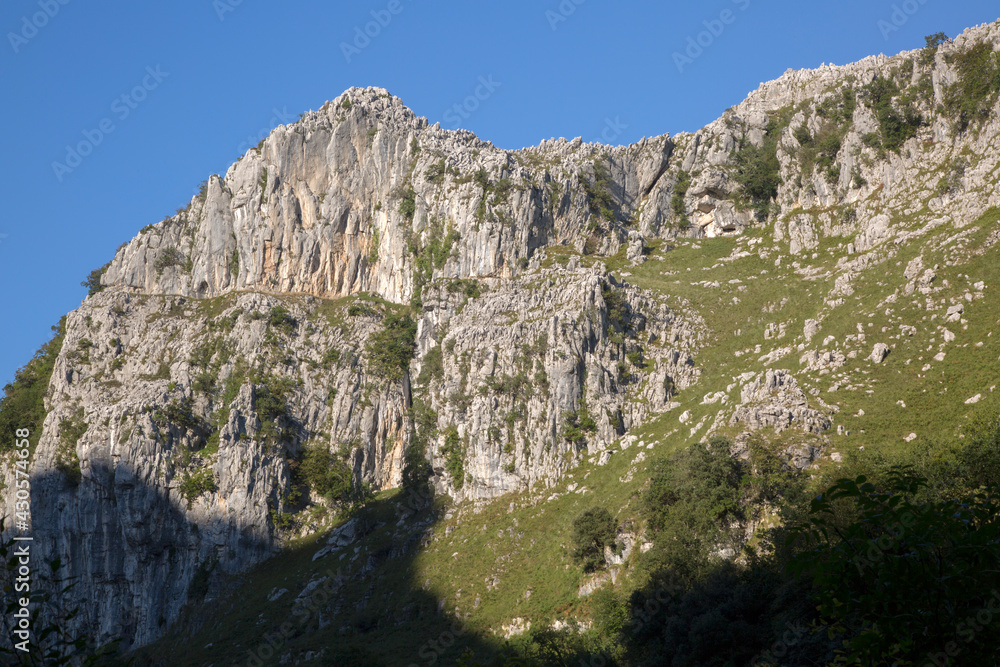 Hills of Busampiro Peaks; Lierganes; Cantabria