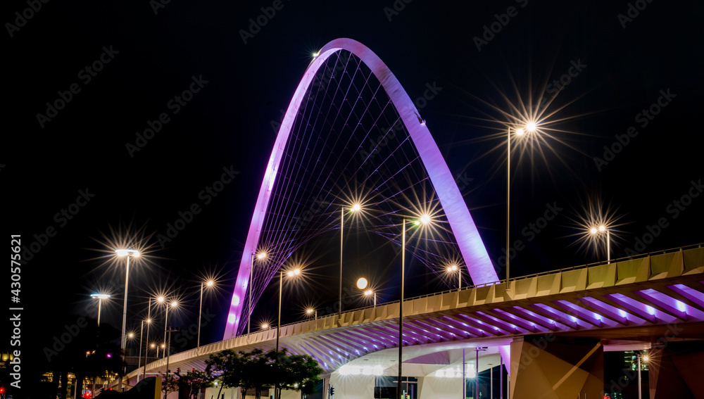 Fototapeta premium Night shot of lusail marina bridge. long exposure shot