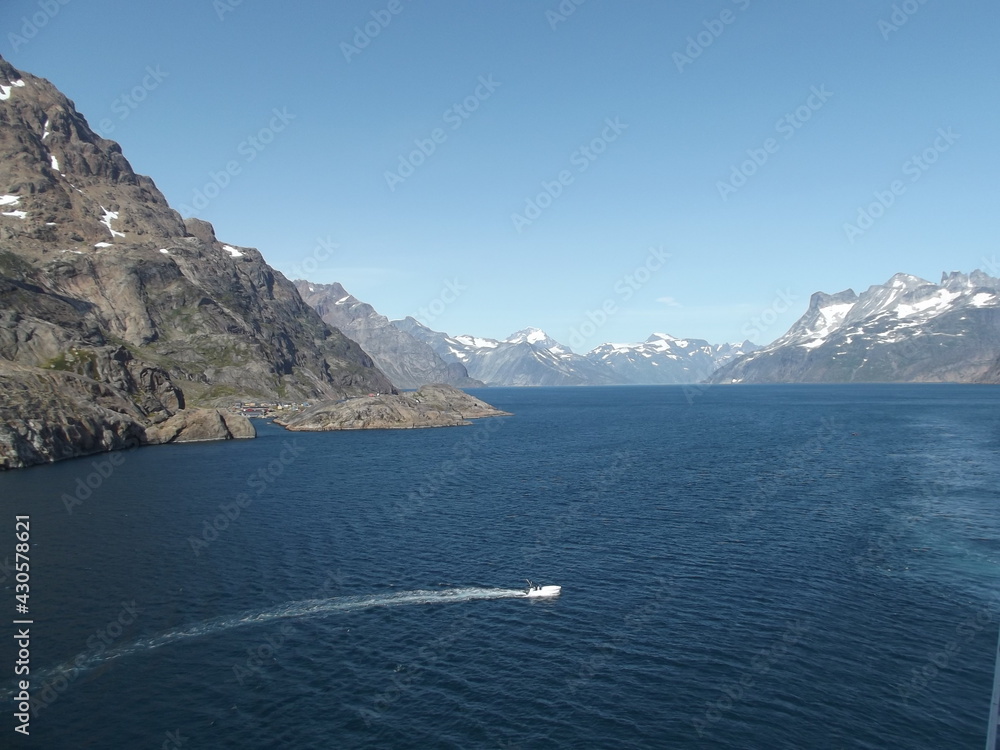 Obraz premium Die überwältigende Natur des Prins Christian Sund in Grönland the overwhelming nature of Prince Christian Sound in Greenland