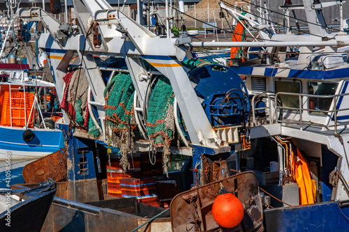 Le Tréport. Tourets et filets de pêche sur chalutiers. Seine-Maritime. Normandie 