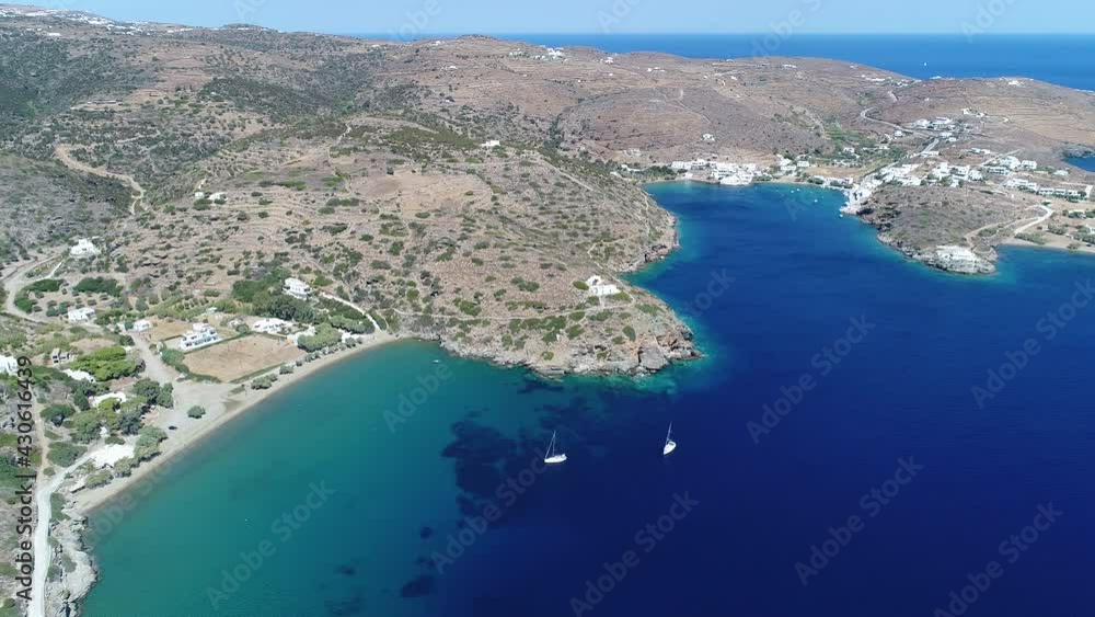 Plage de Faros sur l'île de Sifnos dans les cyclades en grèce Plage de Faros sur l'île de Sifnos dans les cyclades en grèce